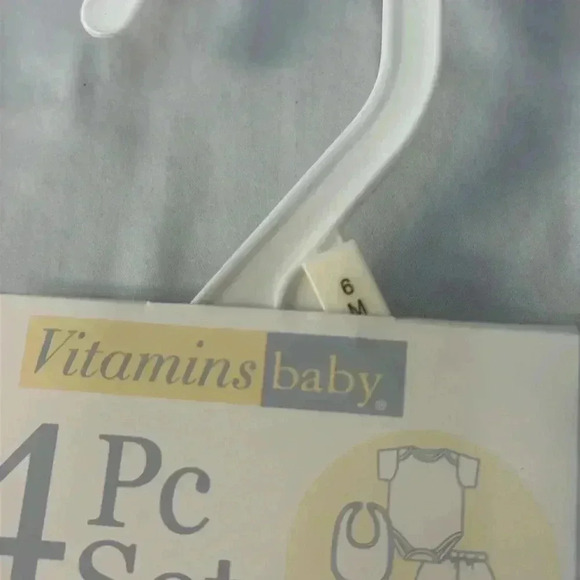 Vitamins Baby - NWT - 4 piece  set. Size 6 months - Picture 5 of 5
